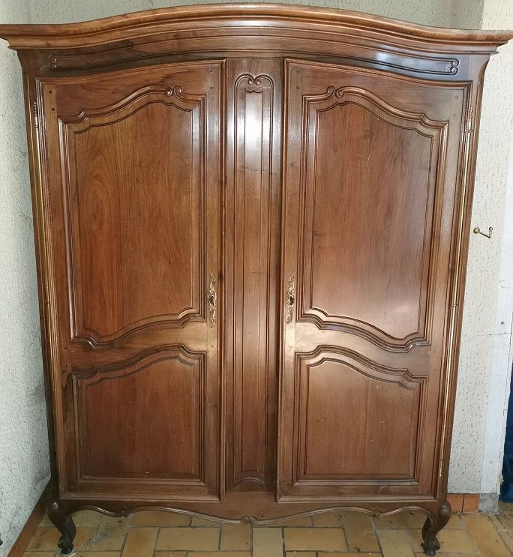 rande armoire bois style Louis XV Meubles