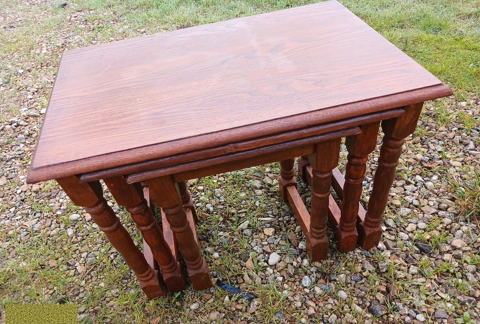 tables gigognes 25 Vendeuvre-du-Poitou (86)