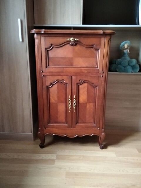 secrtaire 45 Magny-les-Hameaux (78)