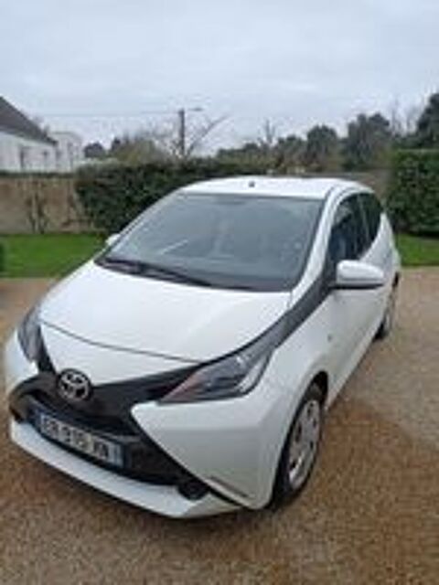 Aygo 1.0 VVT-i x 2017 occasion 56890 Saint-Avé