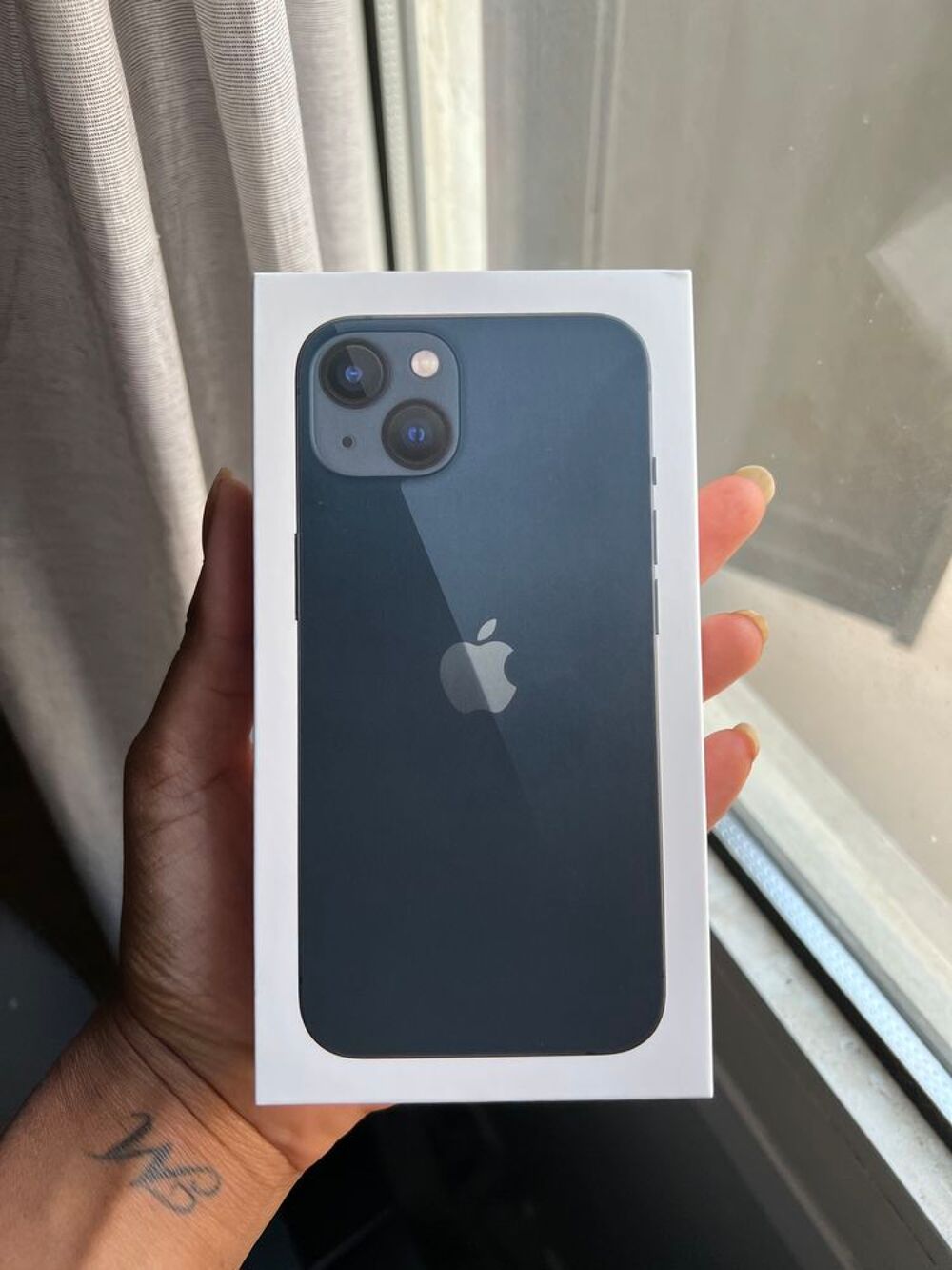 IPHONE 13 128g NOIR Téléphones et tablettes