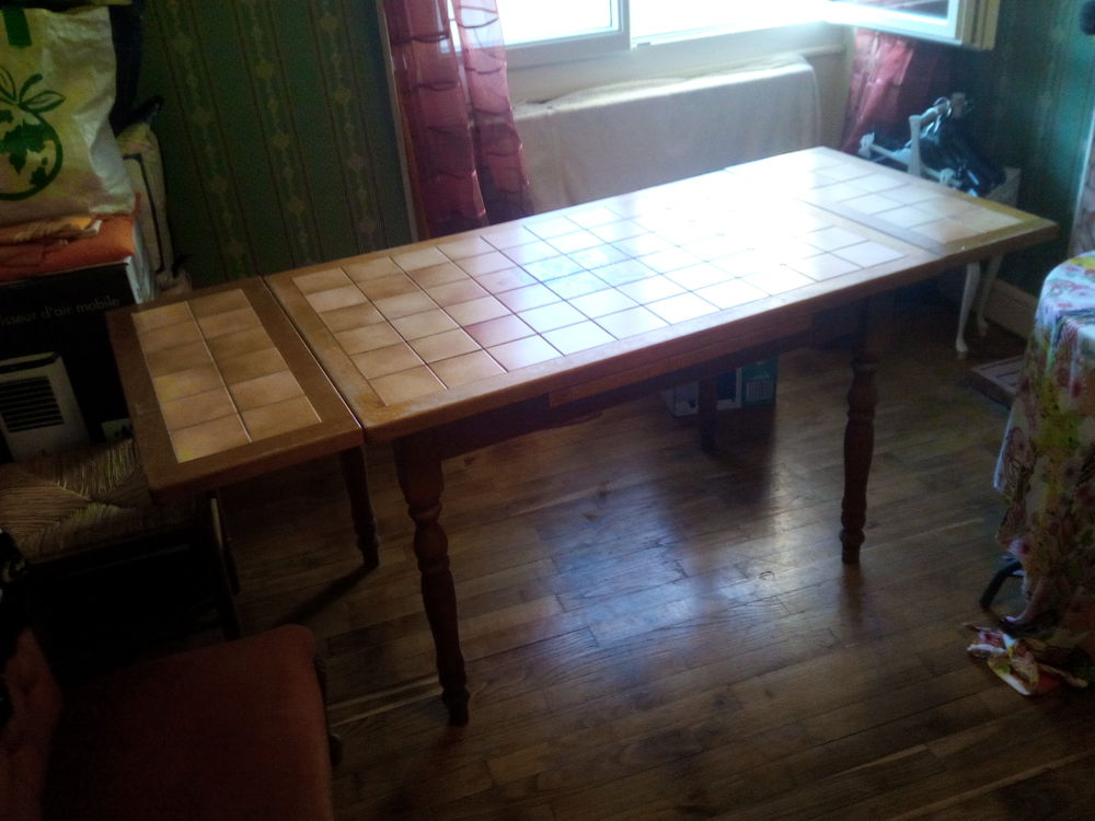 Table de cuisine et chaises Saisissez Meubles