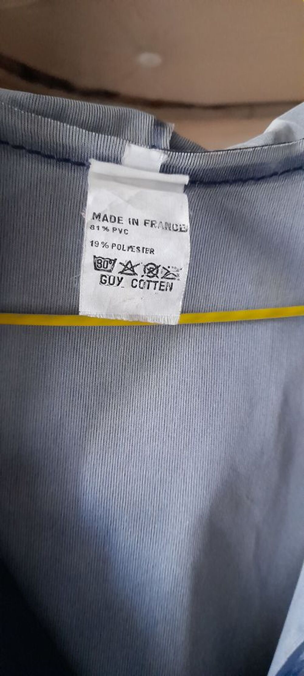 TENUE DE PLUIE.PANTALON ET VESTE Vtements