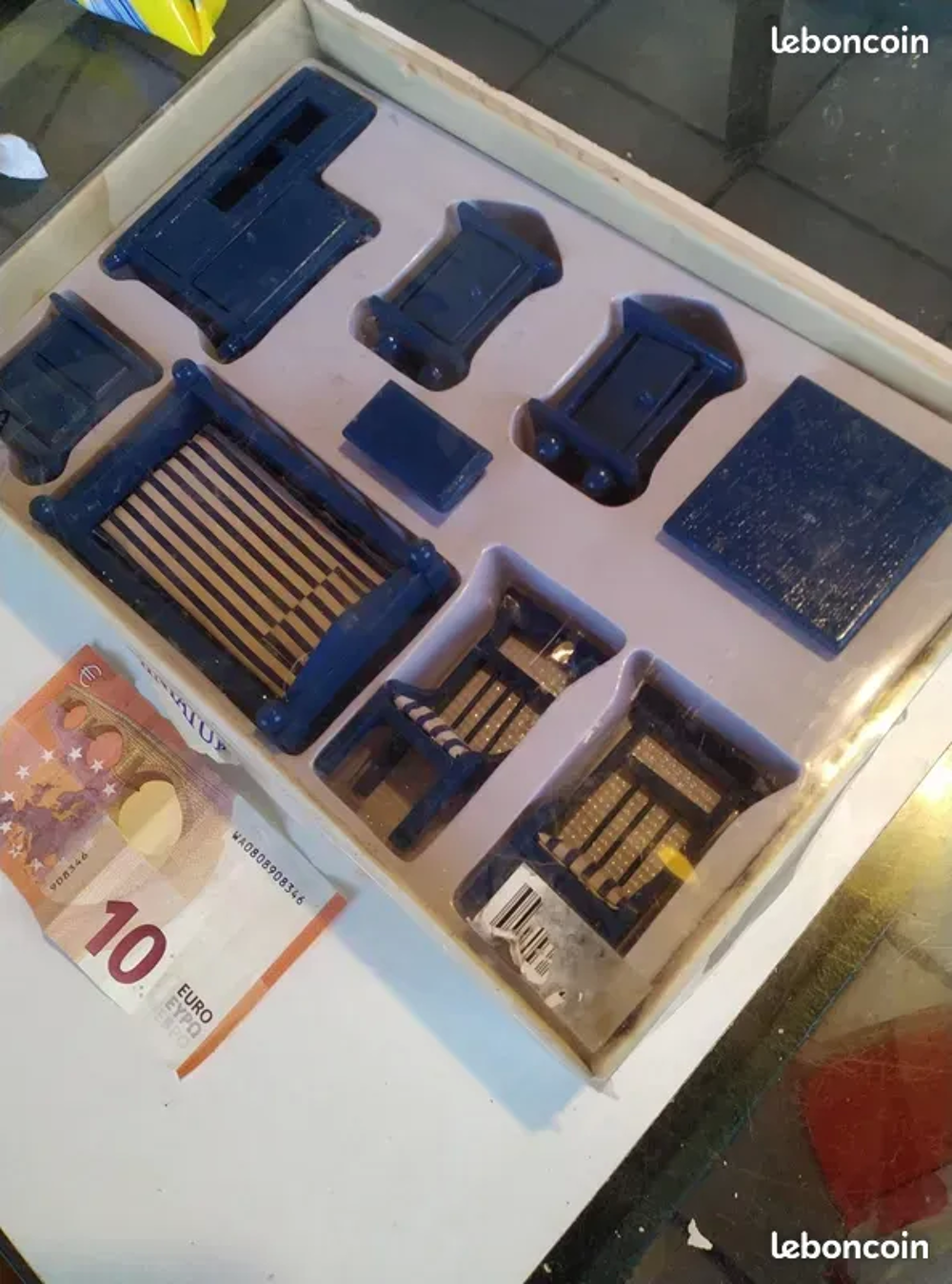 COFFRET MINIATURE MEUBLES 