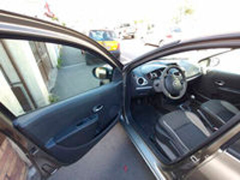 Clio III 1.2 16V 75 eco2 Authentique Euro 5 2010 occasion 93430 Villetaneuse