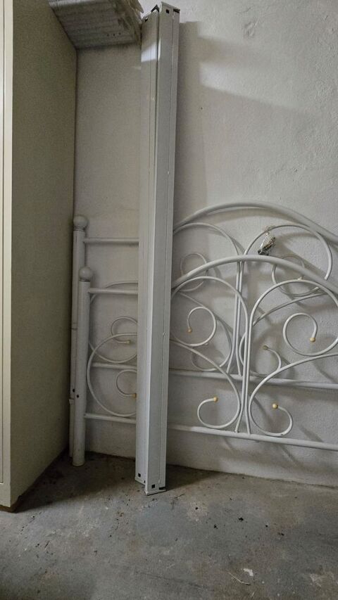 Lit couple en fer blanc 40 Noisy-le-Grand (93)