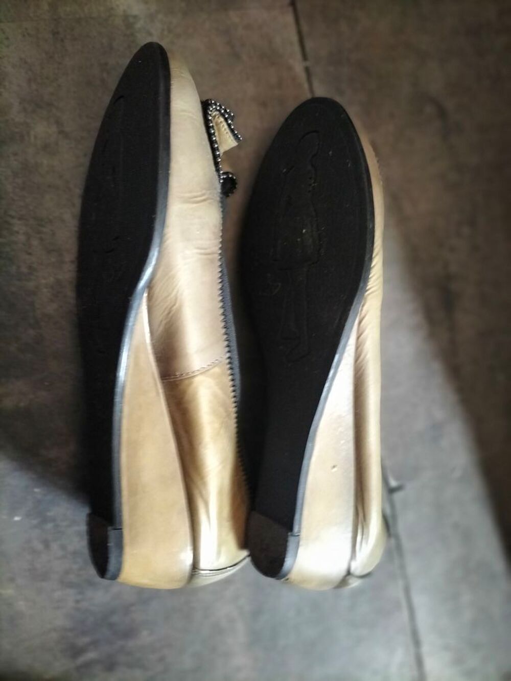Ballerine Kaki cuir hispanistas pointure 39 excellent &eacute;tat Chaussures