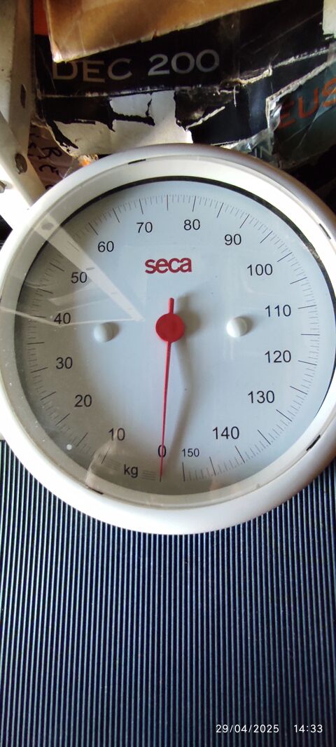 P�se-personne m�canique professionnel SECA. 70 Nancy (54)