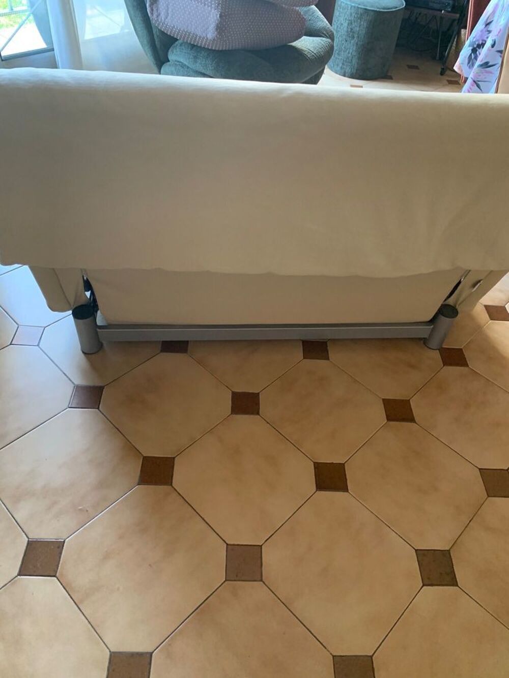 Canap&eacute; convertible CINNA en tissu clair deux places Meubles
