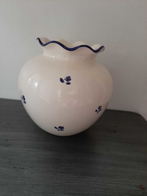 Vase poterie 12 Cagnes-sur-Mer (06)