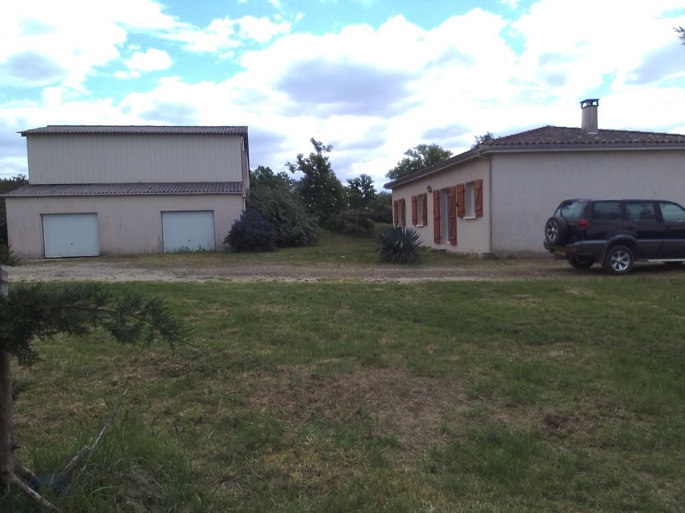 Vente Villa villa avec grand garage sans voisins Montignac-de-lauzun