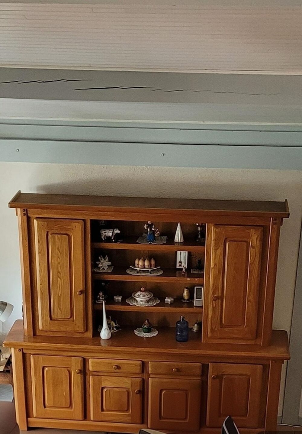 Buffet/vaisselier en bois de pin verni Meubles