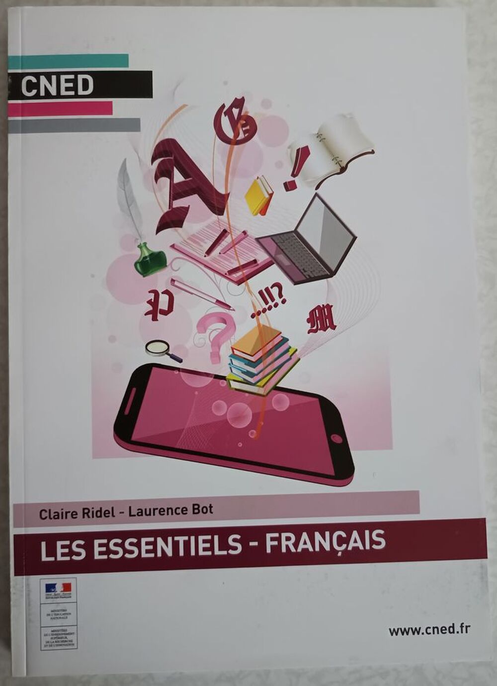 Lot CNED coll&egrave;ge Fran&ccedil;ais en 3&egrave;me Complet Livres et BD