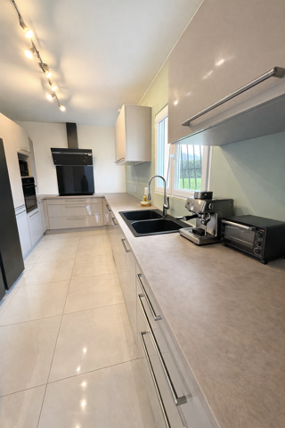  Maison � vendre 6 pi�ces 244 m�