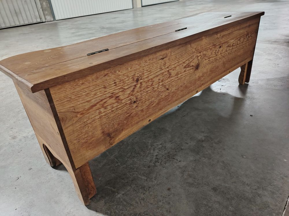 Coffre en bois massif
Meubles