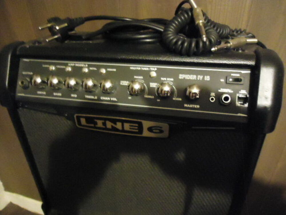 ampli guitare &eacute;lectrique LINE 6 SPIDER IV 15 w Instruments de musique
