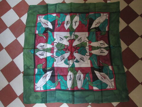 Foulard en soie motifs fleurs tons kaki et marron 15 Herblay (95)