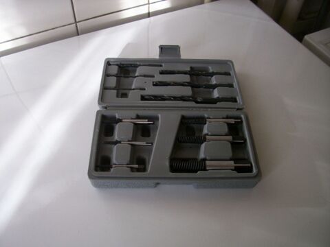 Coffret extracteurs de goujons 28 Fontaine-l�s-Luxeuil (70)