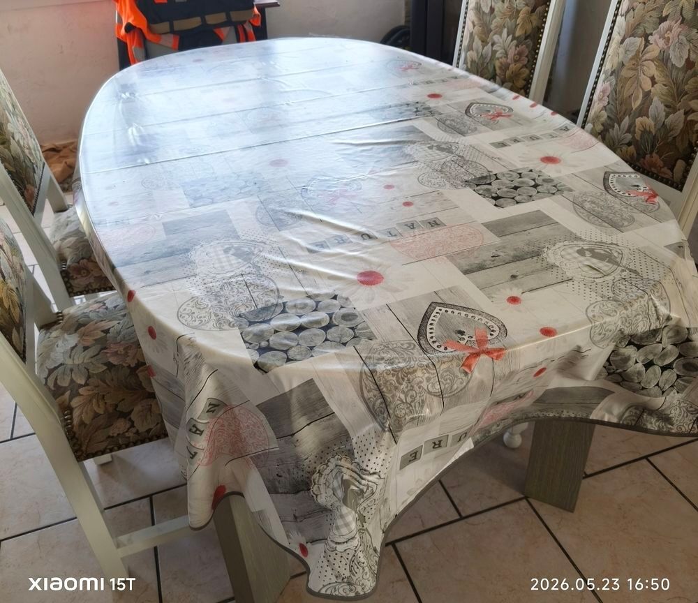 Table ovale moderne et rallonge Meubles