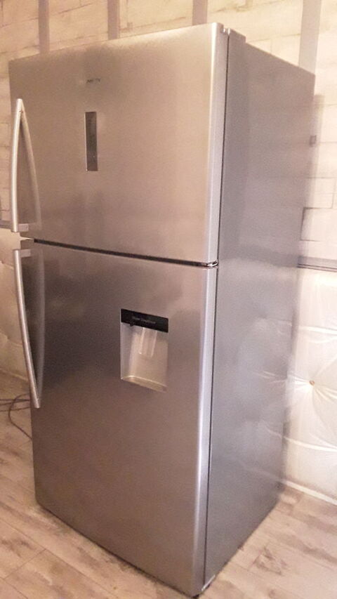 R�frig�rateur Cong�lateur Haut THOMSON THD 545 SS.
650 Lorient (56)