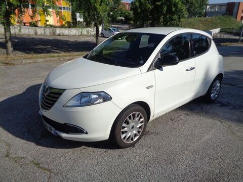 Lancia ypsilon TWINAIR 85 CV GOLD crit.1