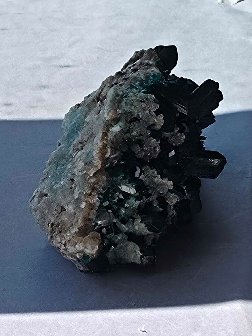 Sp&eacute;cimen Min&eacute;ralogique de Dioptase-Collection Katanga 