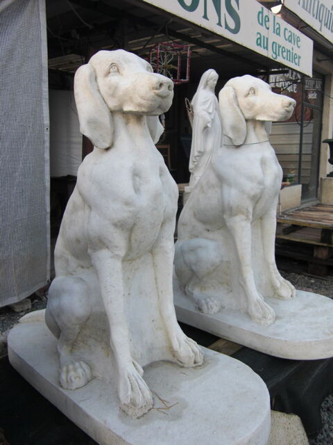 Statue chien en pierre 330 Chteau-l'vque (24)