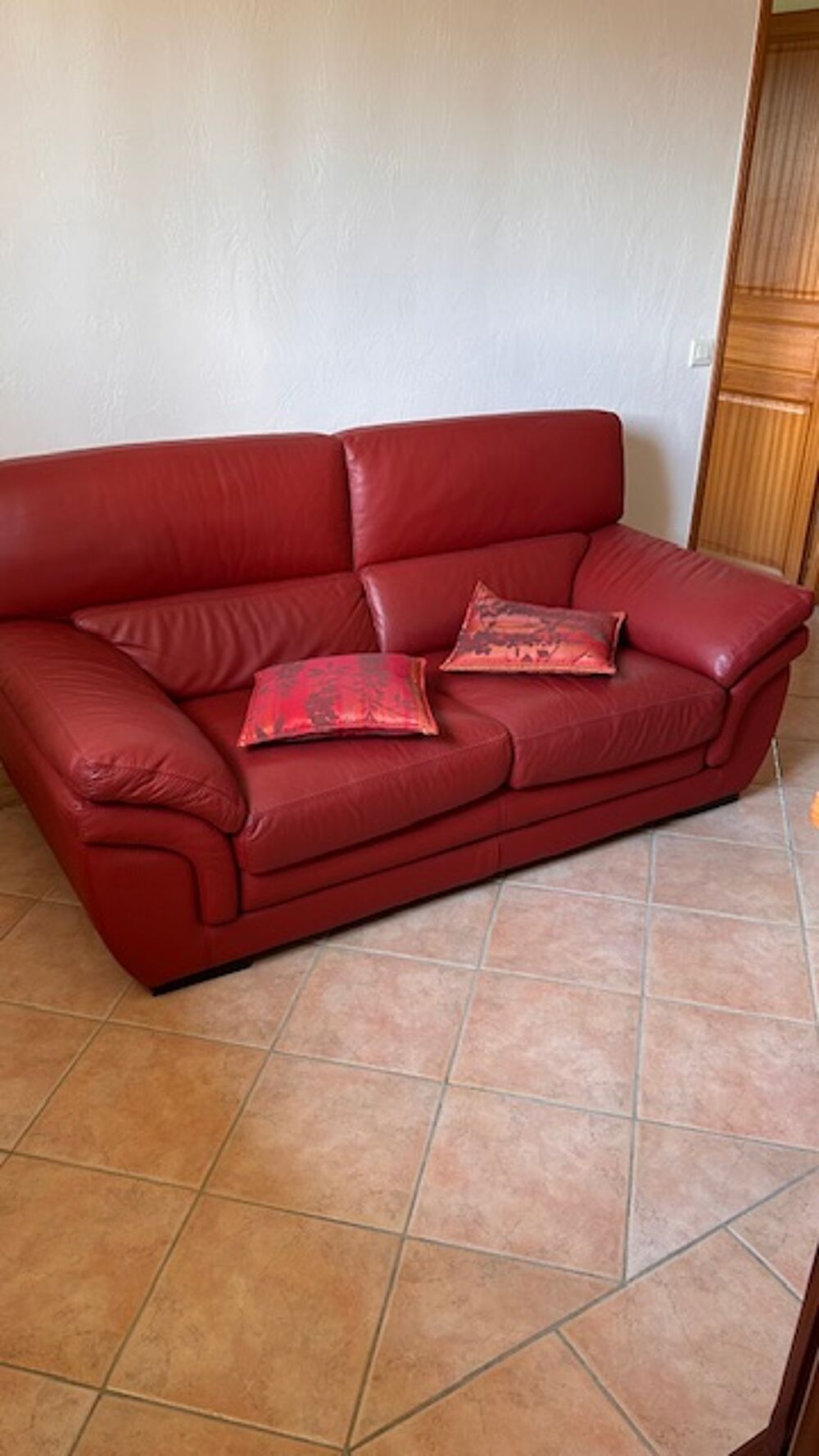 canap&eacute; cuir rouge Meubles