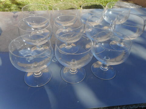 LOT DE 11 COUPES A GLACE OU FRUITS EN CRISTAL Mazan (84)