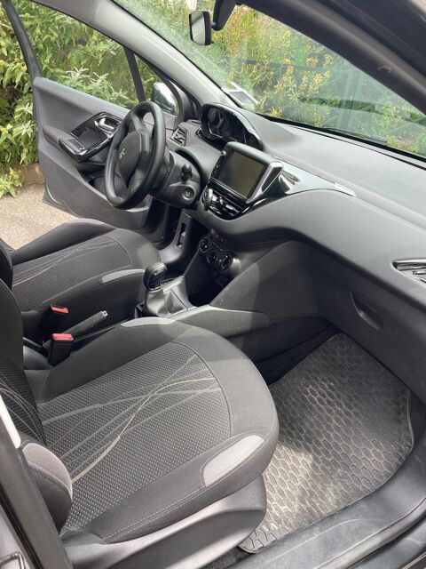 Peugeot 208 VTI 82CV 5portes à€ VENDRE