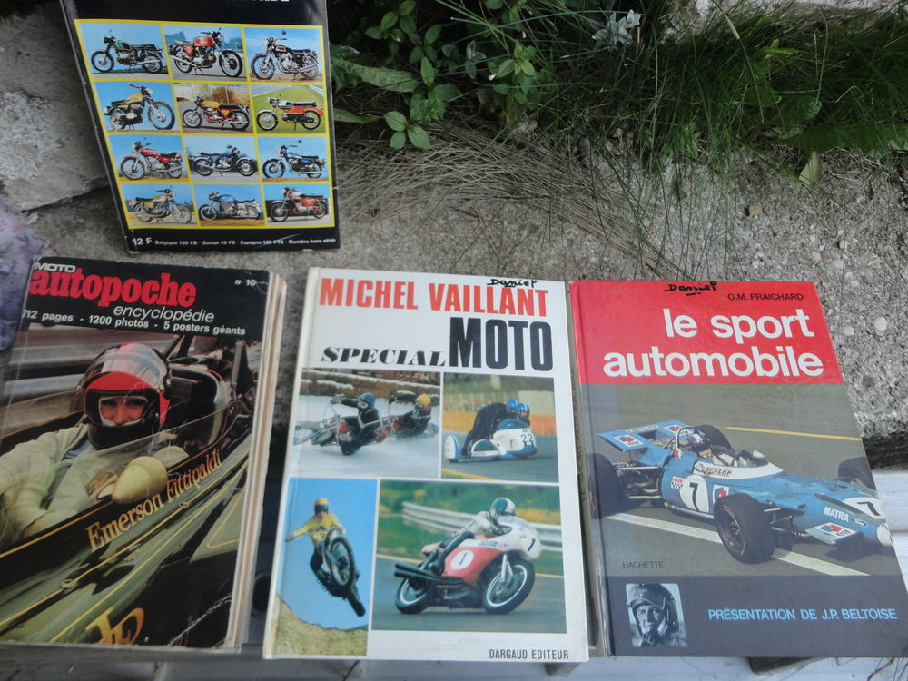 Plus de 500 Livres Divers. Livres et BD