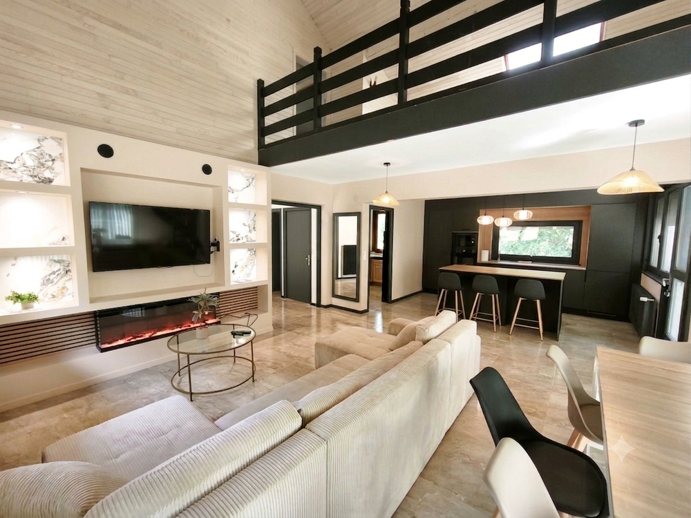 Maison 11 pièces 300 m² · à Vétraz-Monthoux · 300 m² · 889 000 €