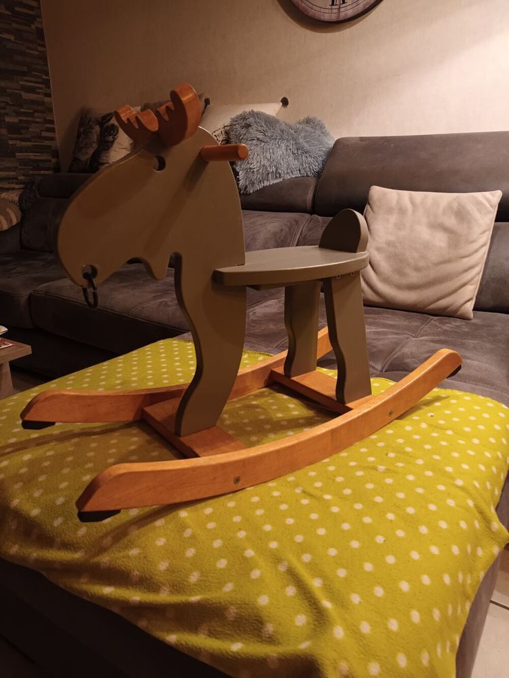 renne &agrave; bascule en bois Jeux / jouets