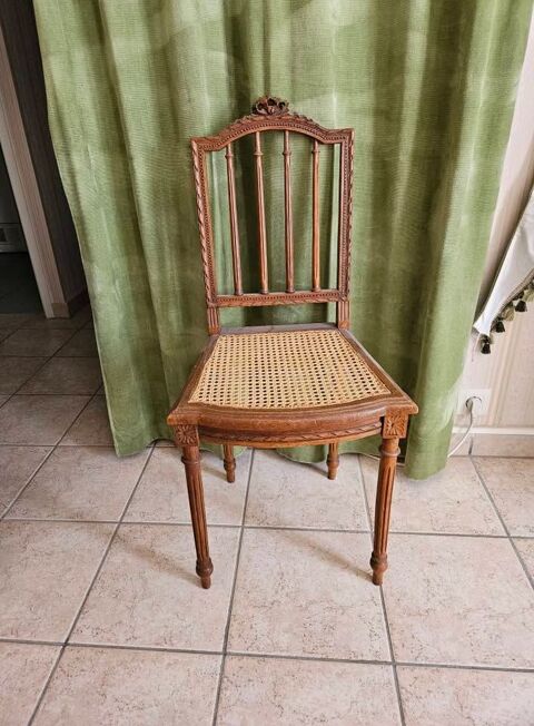 Chaise de chambre des années 20/30  style LXVI 60 Dourdan (91)