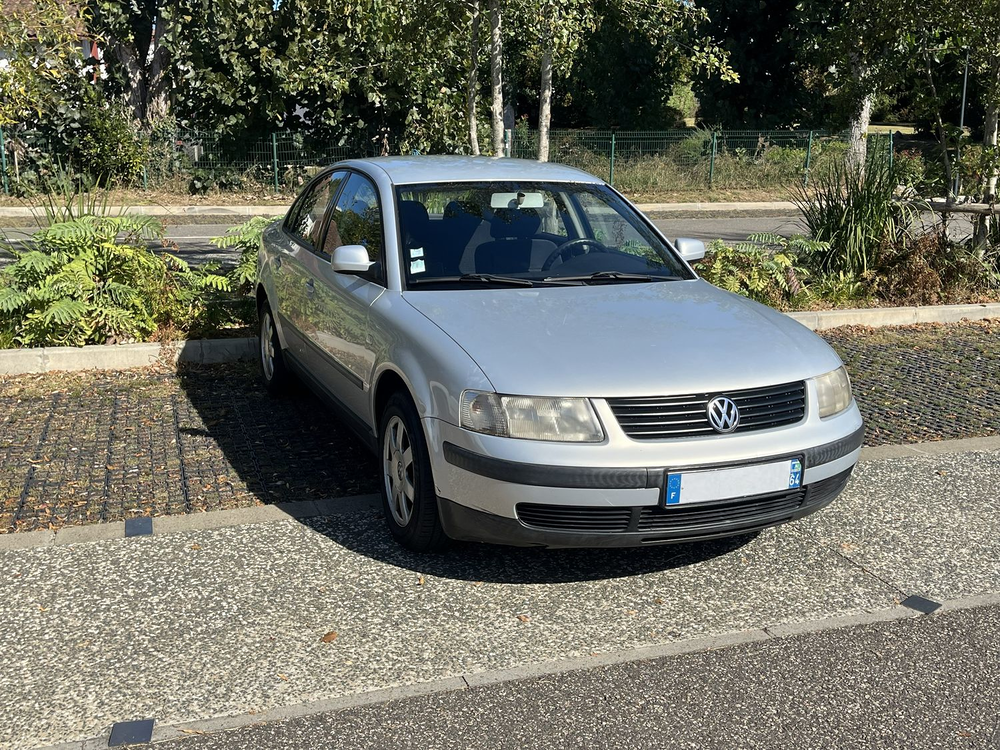 Passat 1.9 TDI - 115 Confort 2000 occasion 64210 Ahetze
