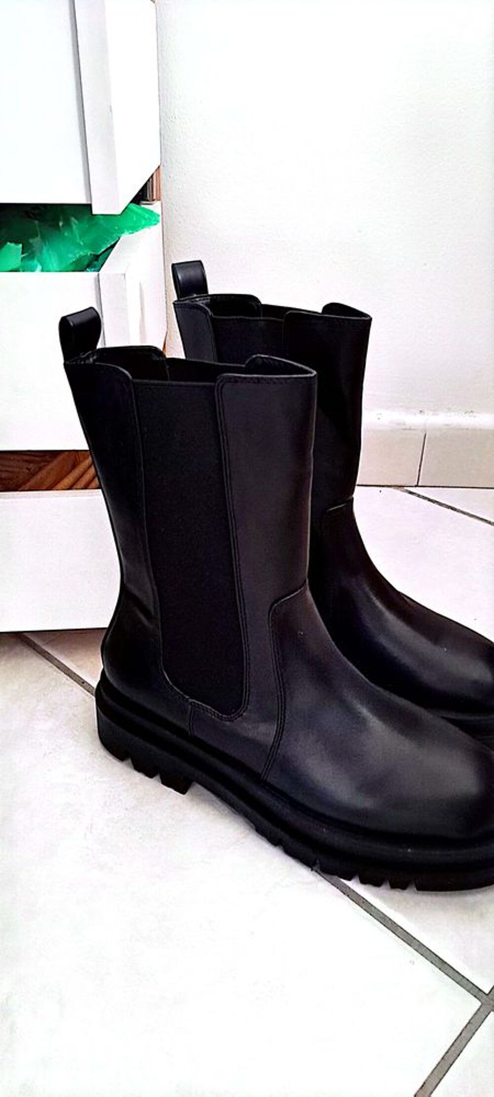 chaussures tr&egrave;s neufs jamais port&eacute; Chaussures