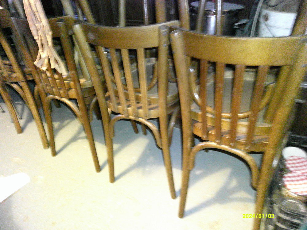 tables chaises et tabourets en formica Meubles