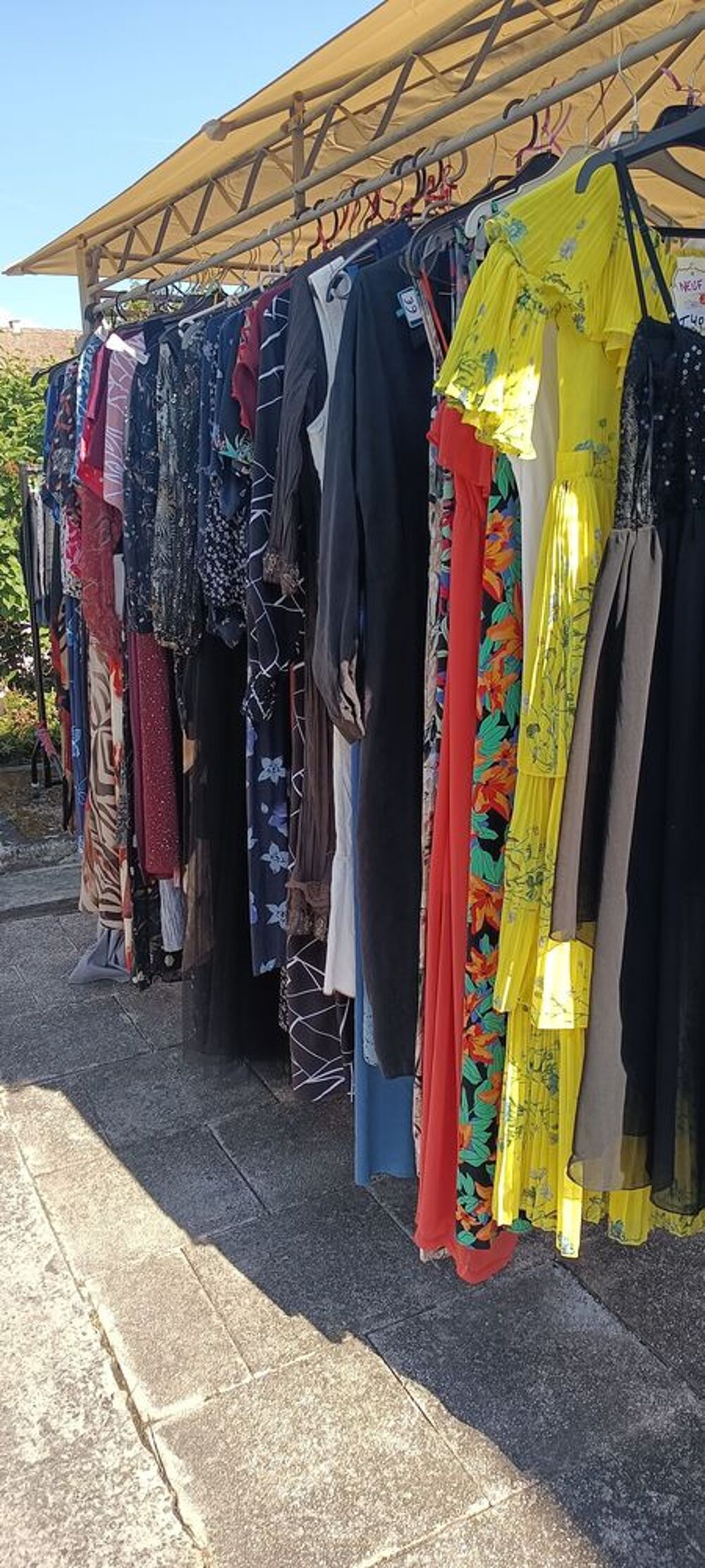 DE LOTS DE V&Ecirc;TEMENTS F&Eacute;MININ Taille 36 au 58-60 Vêtements