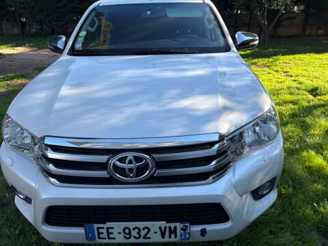 Toyota Hilux HILUX DBLE CAB 4WD 2.4L 150 D-4D LEGENDE 2016 occasion Solliès-Pont 83210