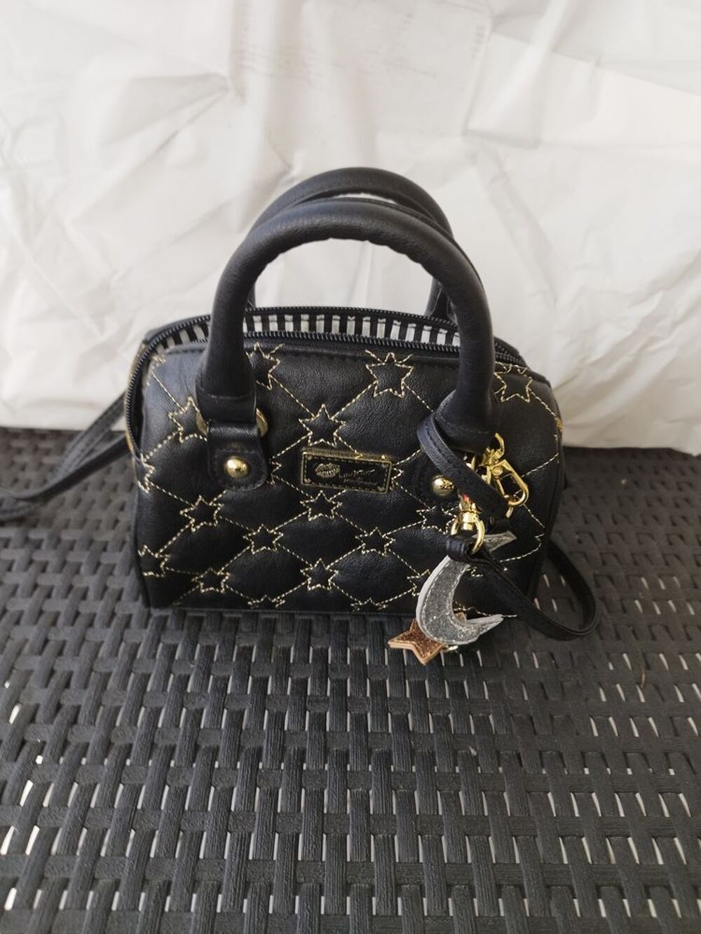 Un petit sac &agrave; main &eacute;l&eacute;gant Maroquinerie