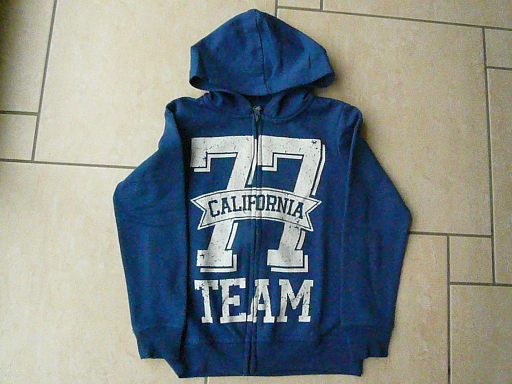 Veste zipp&eacute;e bleue 8 ans (n&deg;33) Vêtements enfants