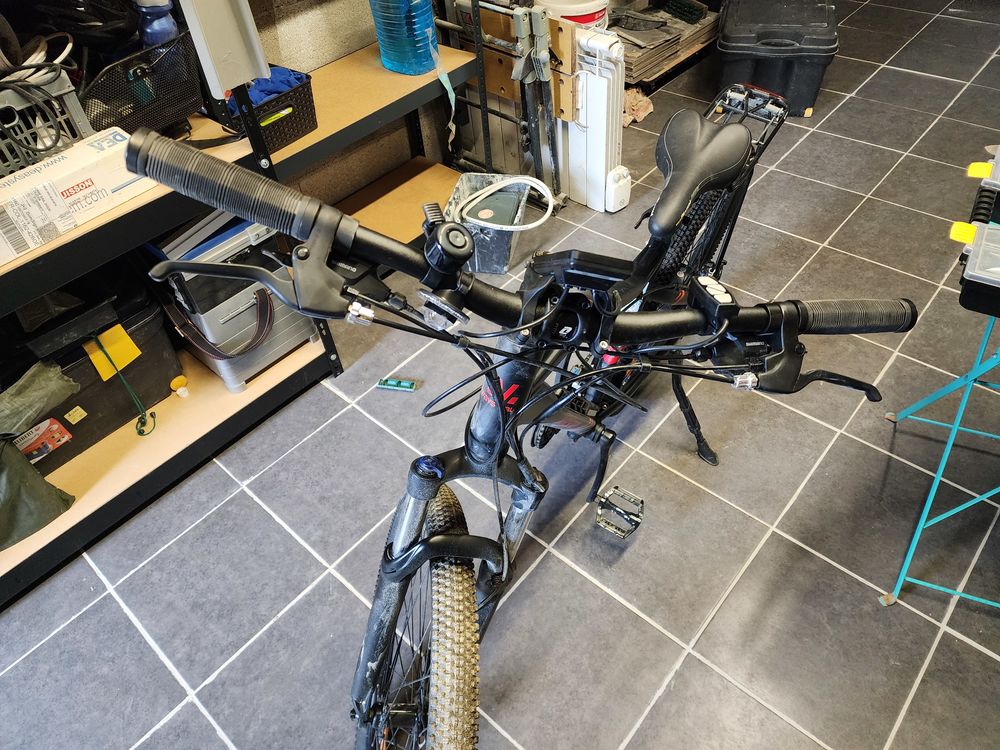 Velo electrique en tr&egrave;s bonne &eacute;tat Vélos