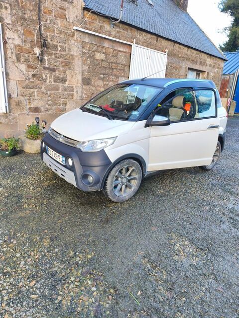 AIXAM Voiture sans permis  occasion Tr&eacute;grom 22420