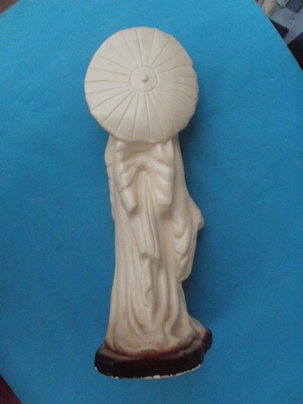 ancienne statue GEISHA en pl&acirc;tre polychrome Hauteur 28 cm Décoration