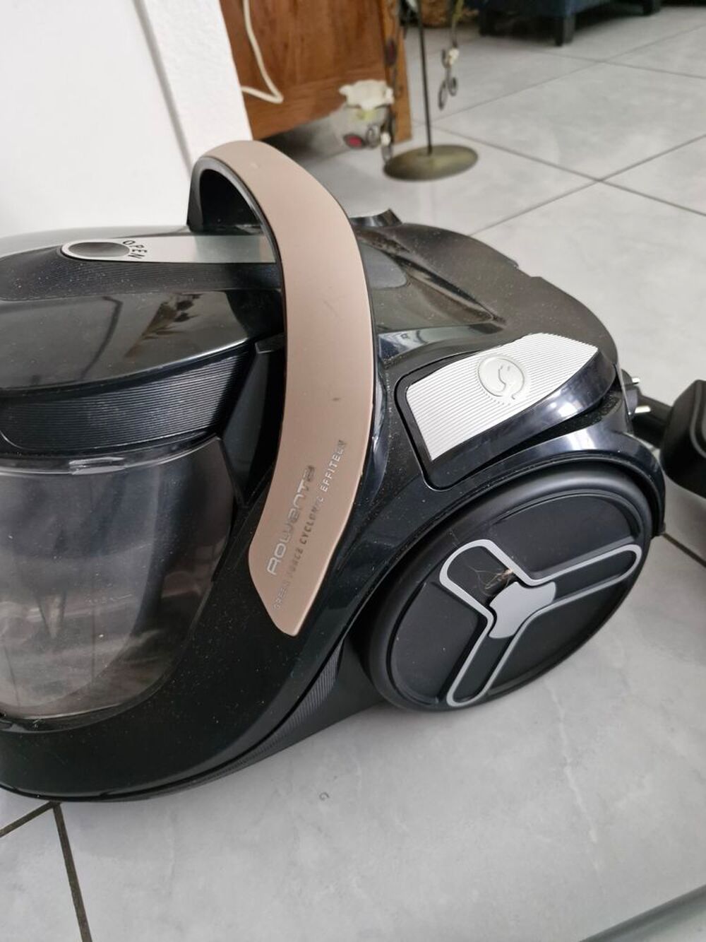 Aspirateur rowenta Electroménager