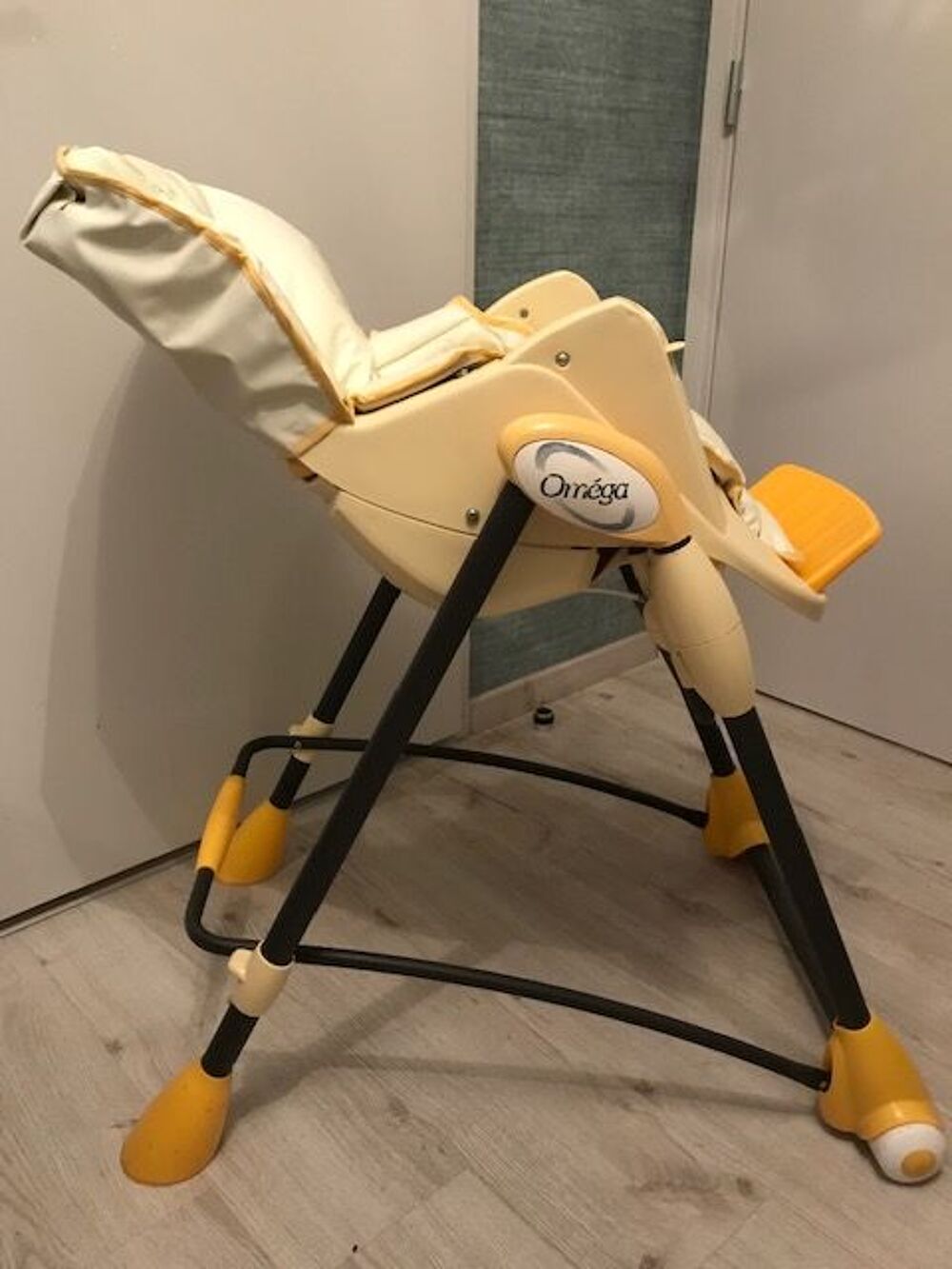 chaise haute Puériculture