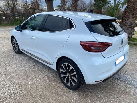Renault Clio V Clio E-Tech hybride 145 Techno 2023 occasion Hy&egrave;res 83400