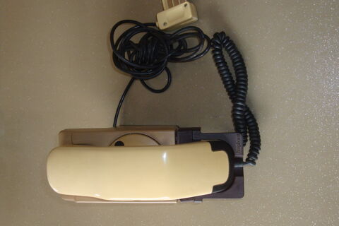 ancien t�l�phone  15 Quesnoy-sur-De�le (59)