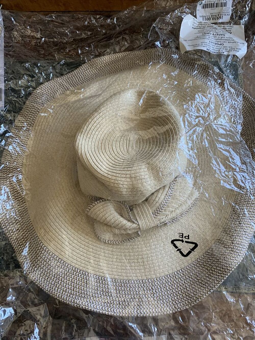 2 Chapeaux d'&eacute;t&eacute; femme et homme Maroquinerie