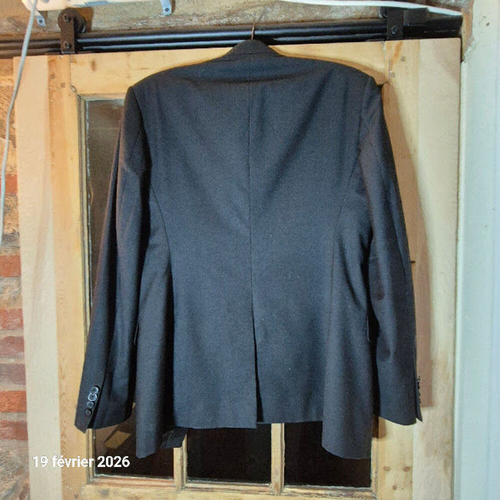 Costume 3 pi&egrave;ces r&eacute;alis&eacute; en Chine par un grand couturier, su Vêtements